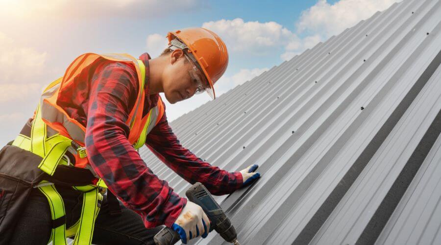 Professional gutter cleaning in Florissant, CO